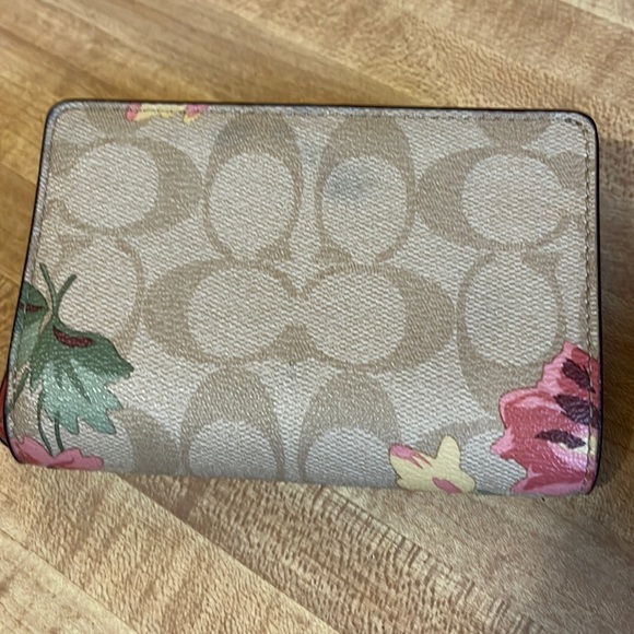 Coach Signature Pink Lily Wallet - Picture 2 of 10